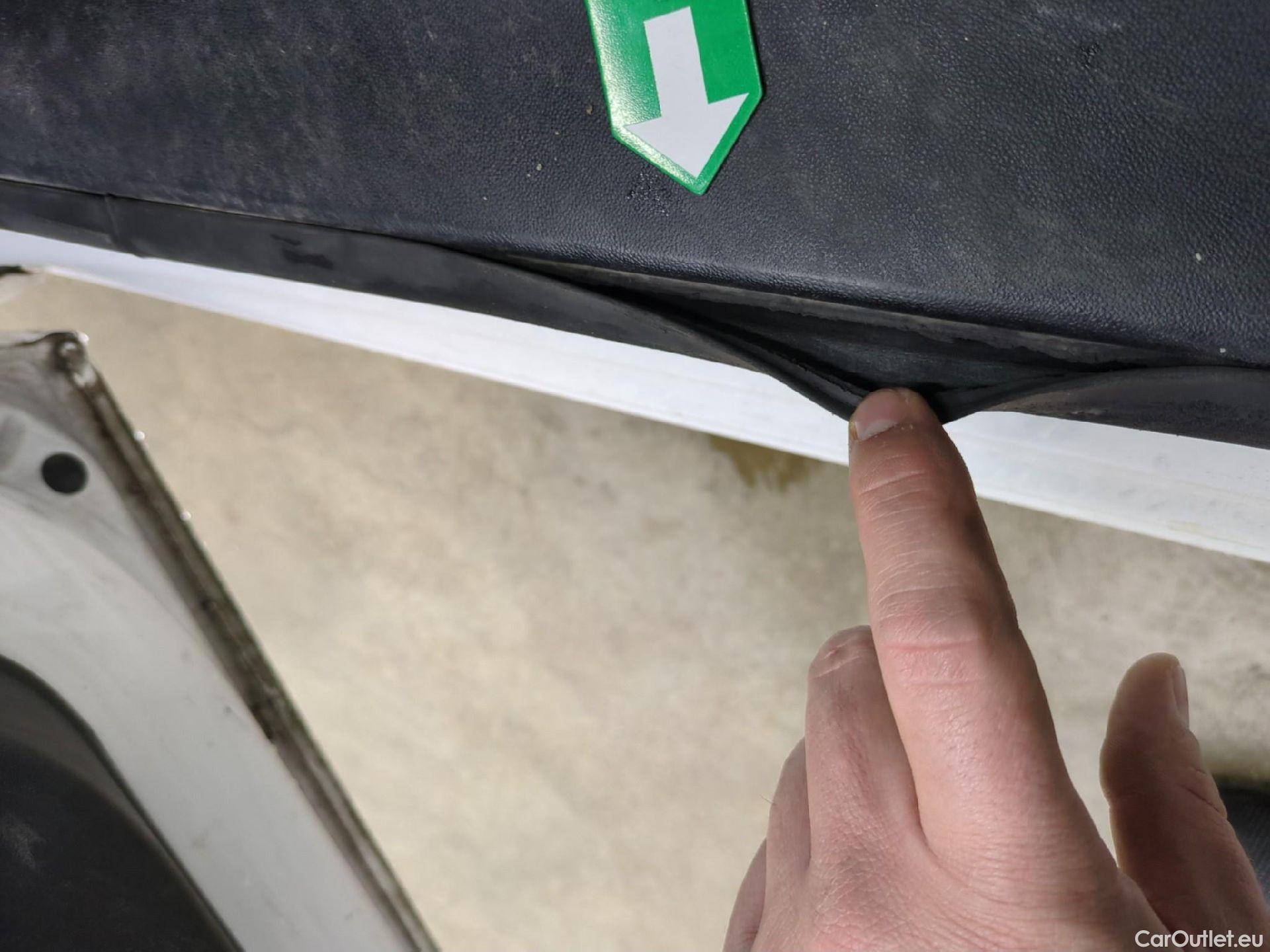  Peugeot  208  Affaire Premium 1.6 HDi 75CV BVM5 E6 #6