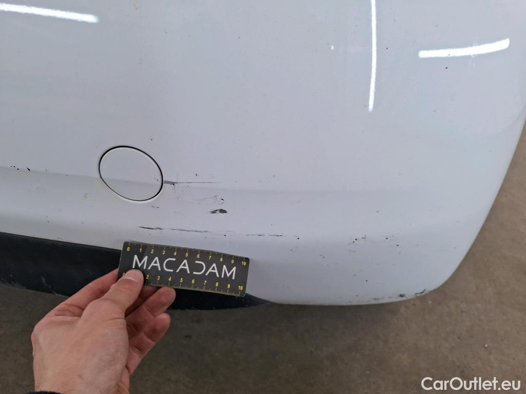  Peugeot  208 PEUGEOT  Affaire VU 5p Berline 1.4 HDI PACK CD CLIM #9