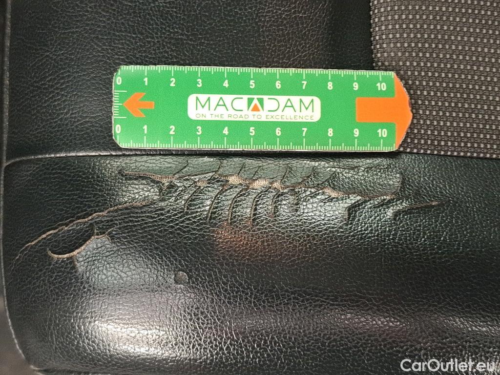  Peugeot  Expert PEUGEOT  VU 4p Fourgon BLUEHDI 120 S&S STANDARD PREMIUM PA #24