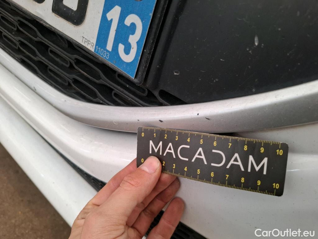  Peugeot  208 PEUGEOT  Affaire VU 5p Berline 1.4 HDI PACK CD CLIM #69