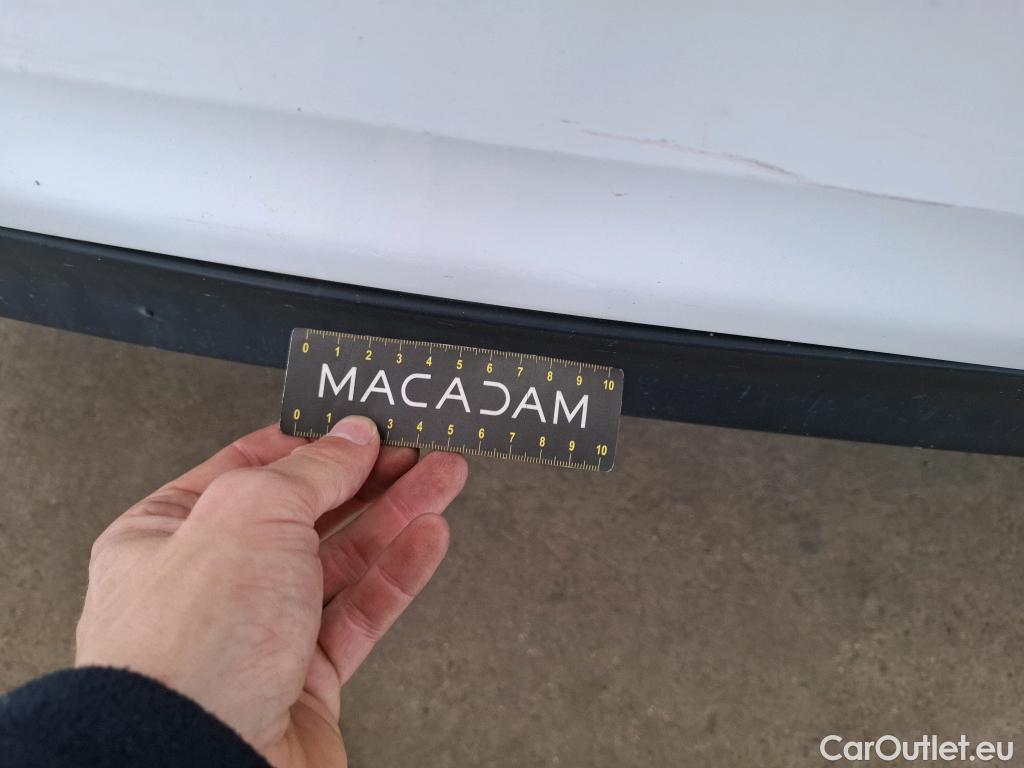  Peugeot  208 PEUGEOT  Affaire VU 5p Berline 1.4 HDI PACK CD CLIM #72