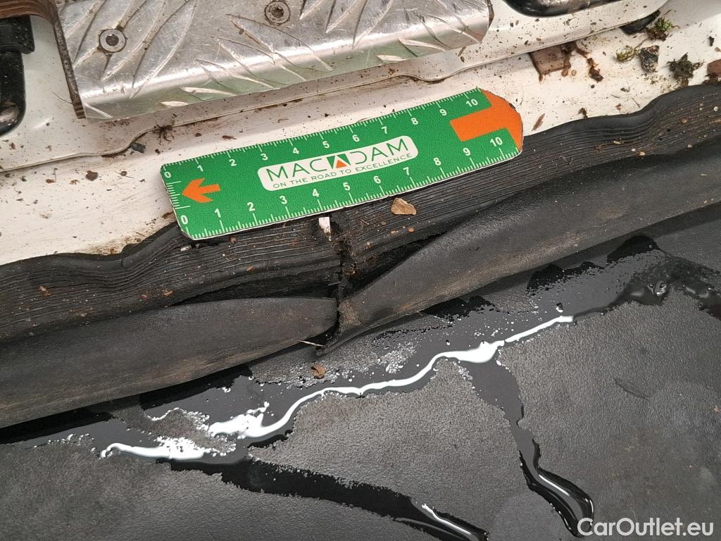  Peugeot  Expert PEUGEOT  VU 4p Fourgon BLUEHDI 120 S&S STANDARD PREMIUM PA #27