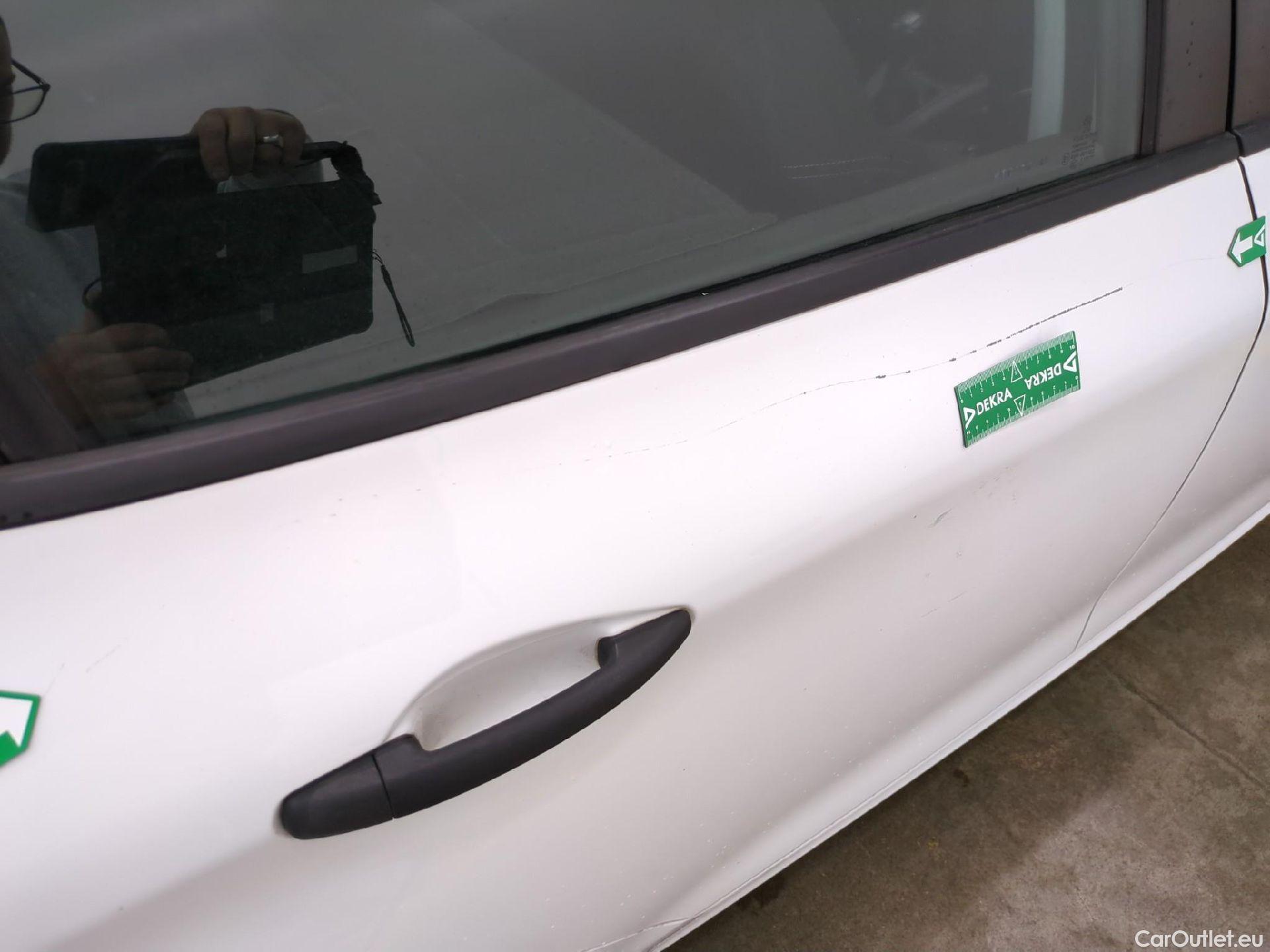  Peugeot  208  Affaire Premium 1.6 HDi 75CV BVM5 E6 #20