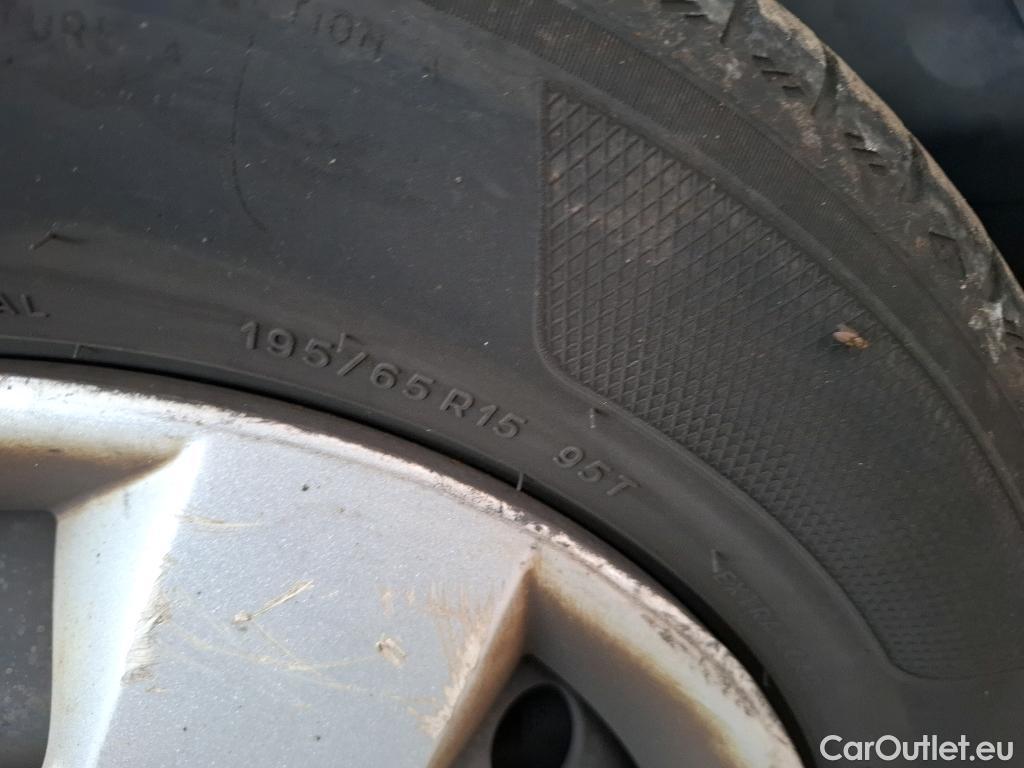  Renault  Kangoo  Express Maxi Extra (Série Spéciale) 1.5 dCi 90CV BVM5 E6 #64