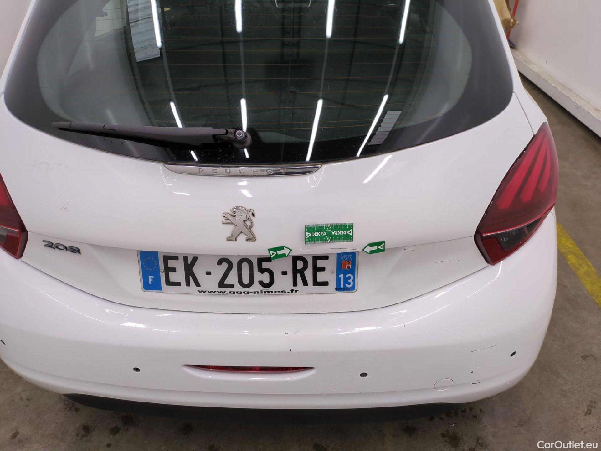  Peugeot  208  Affaire Premium 1.6 HDi 75CV BVM5 E6 #34