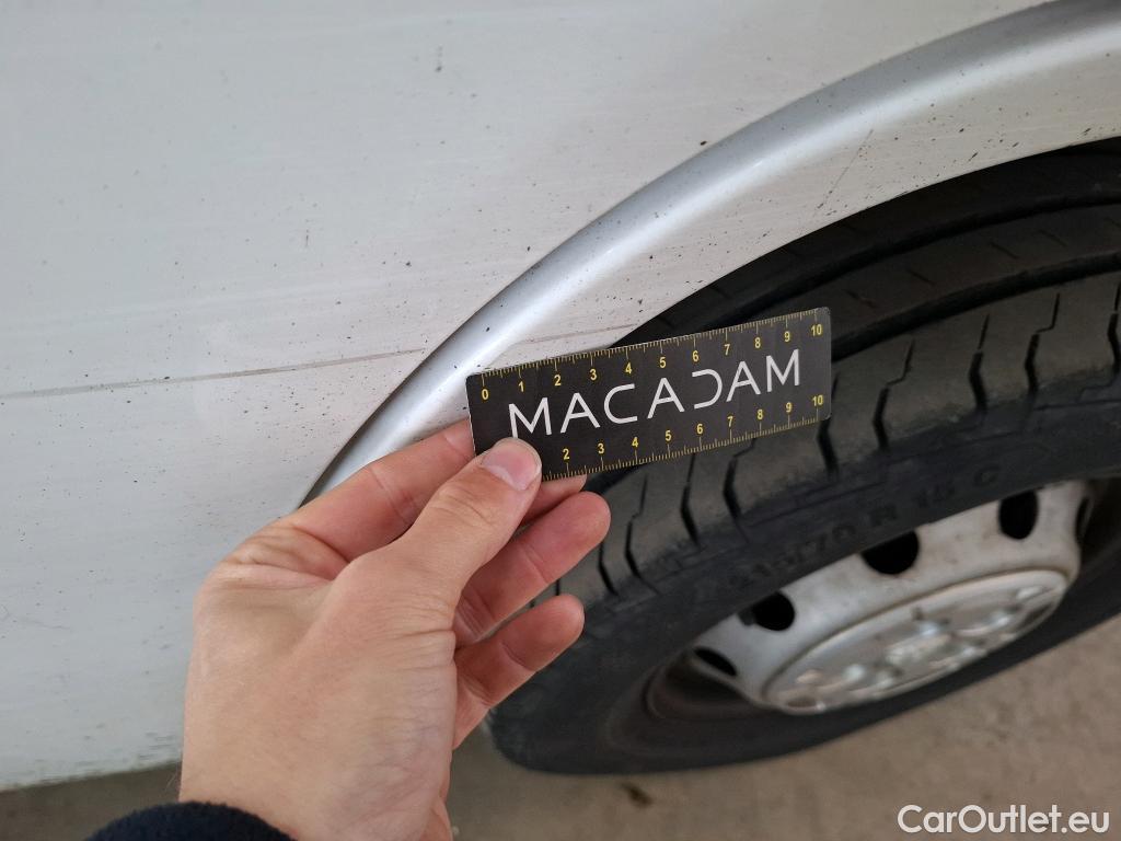  Peugeot  Boxer  Fourgon Surélevé 333 L2H2 Asphalt BlueHDi 140 Stop&Start 140CV BVM6 #37