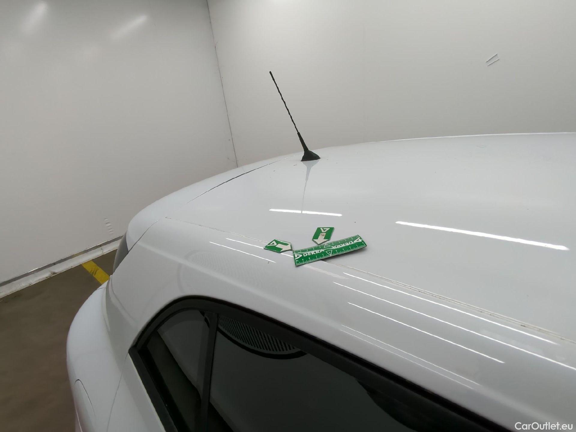  Renault  Megane  IV Berline 5pt. Société Air Nav 1.5 dCi 90CV BVM6 E6 #1