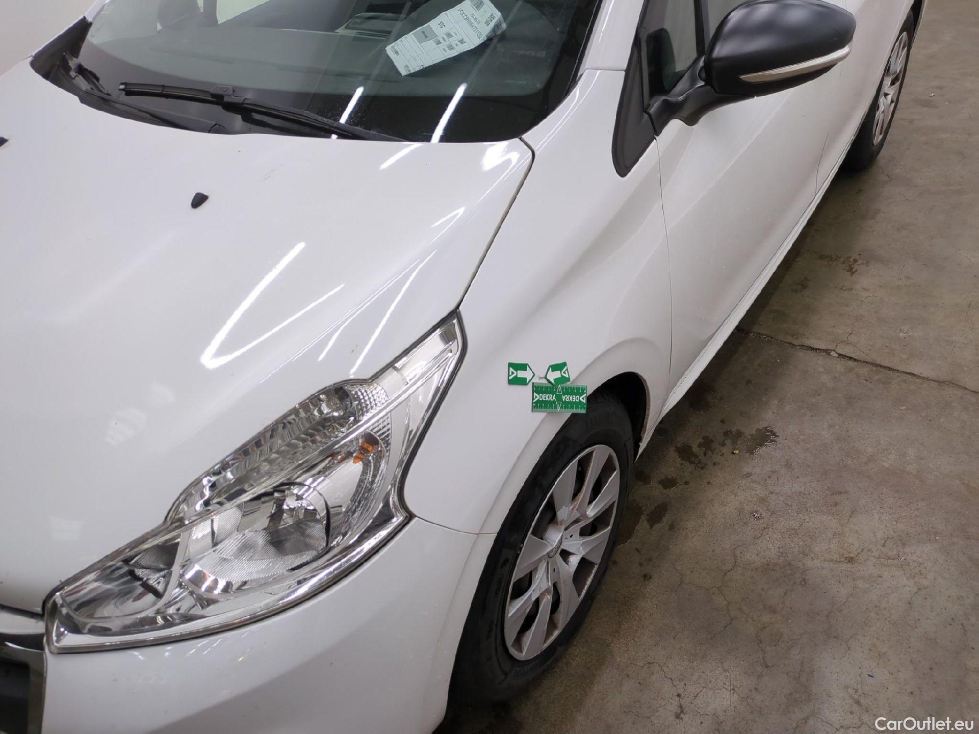  Peugeot  208  Affaire Premium 1.6 HDi 75CV BVM5 E6 #40