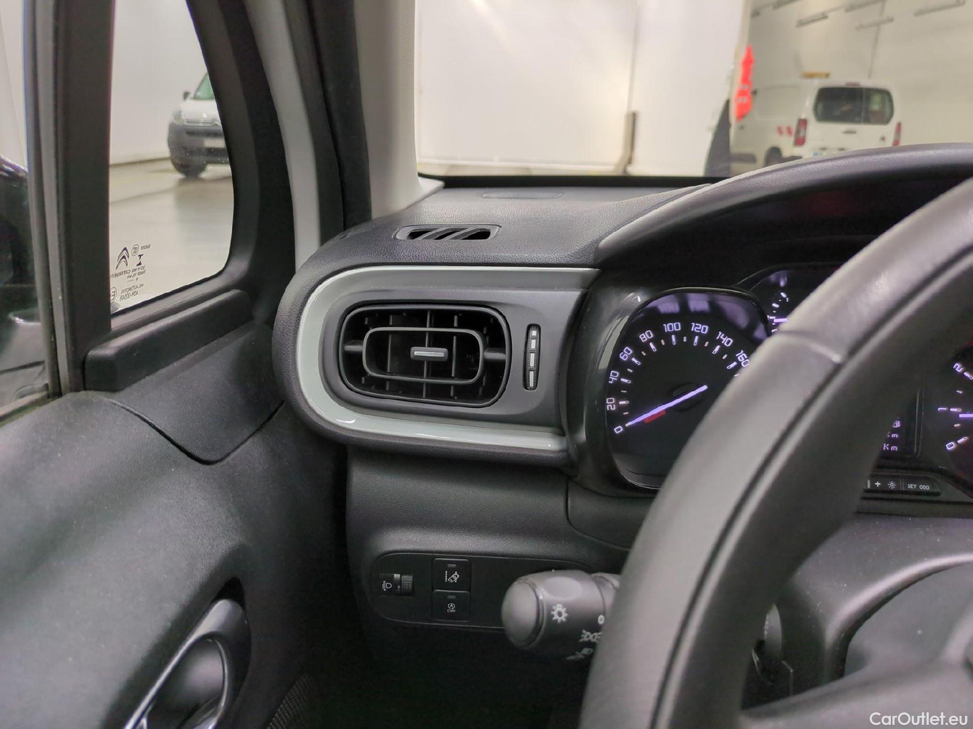  Citroen  C3  Société Feel 1.5 BlueHDI 100CV BVM5 E6dT #1