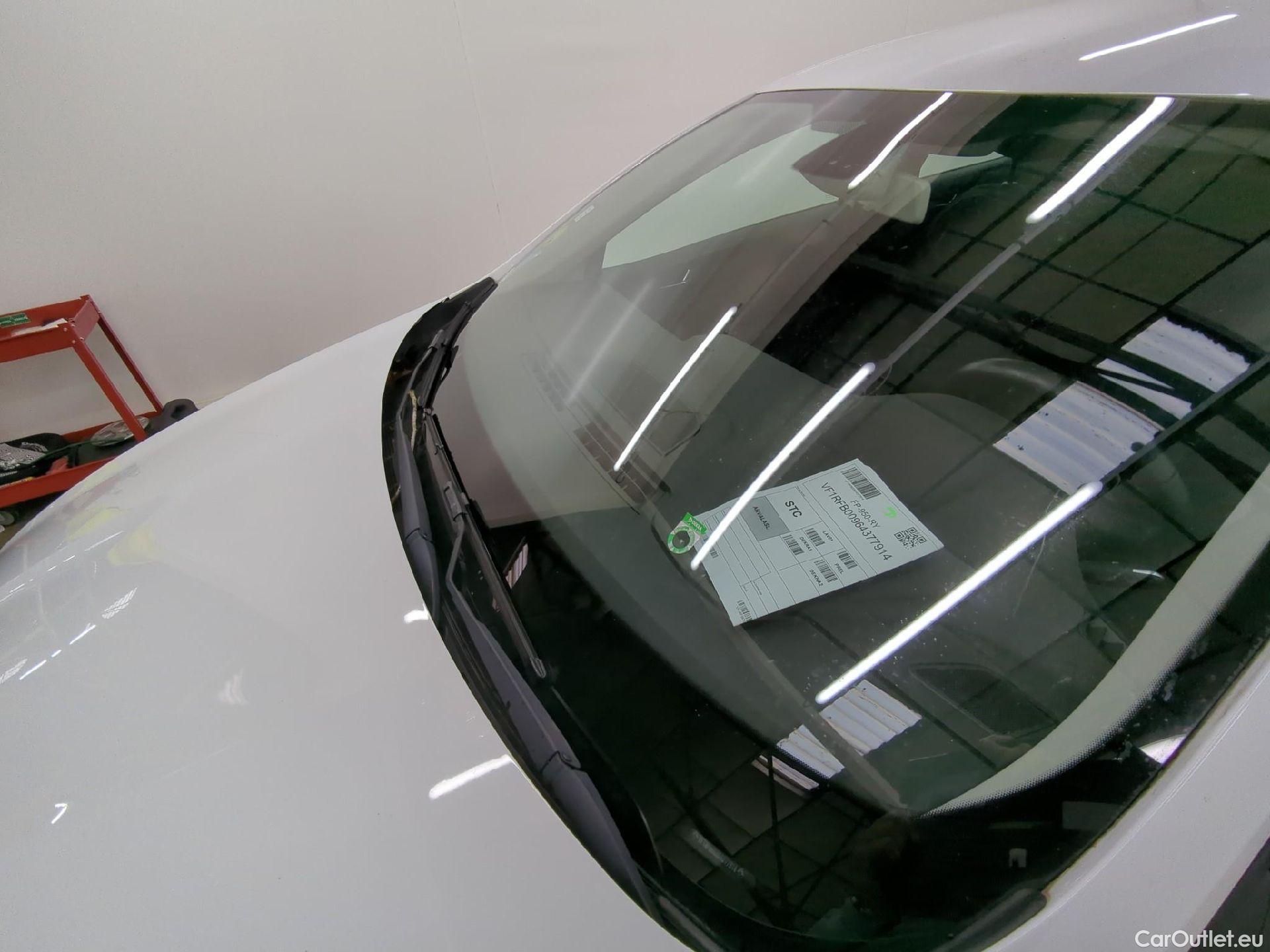  Renault  Megane  IV Berline 5pt. Société Air Nav 1.5 dCi 90CV BVM6 E6 #8