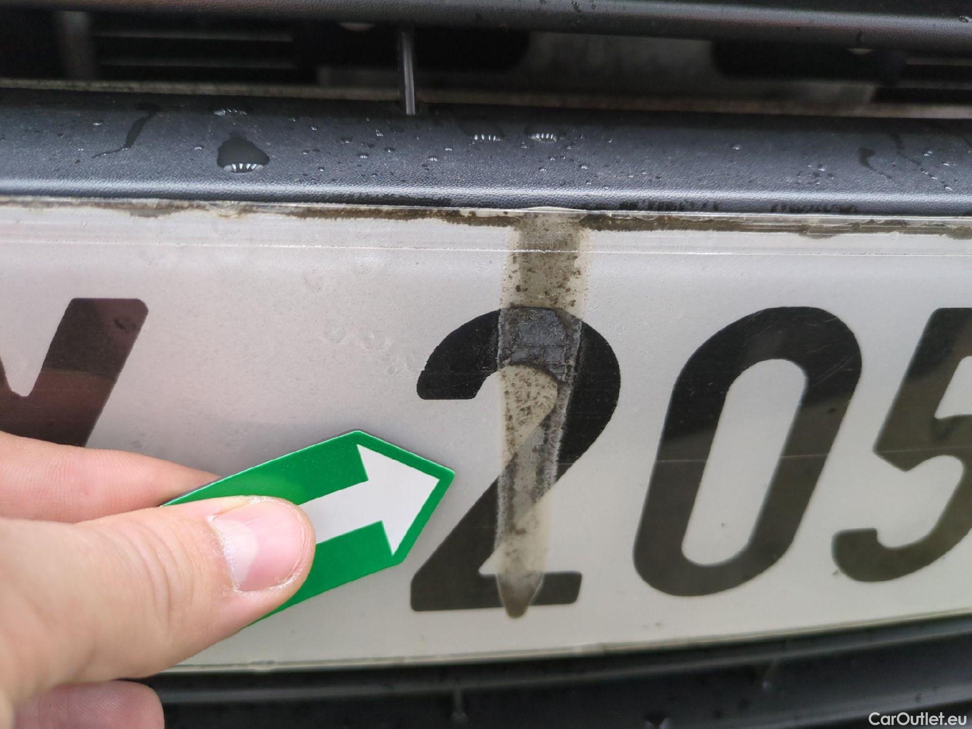  Peugeot  208  Affaire Premium 1.6 HDi 75CV BVM5 E6 #4