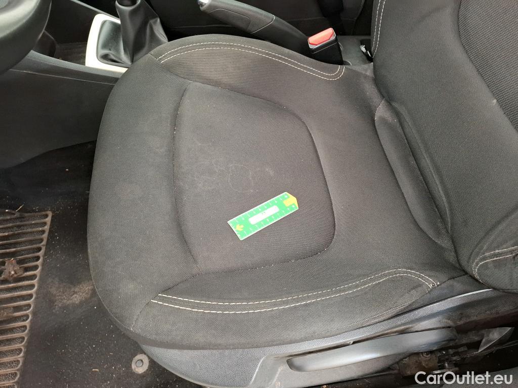  Renault  Captur RENAULT  5p Crossover Business ENERGY dCi 90 / TRANSFO VP VF #35