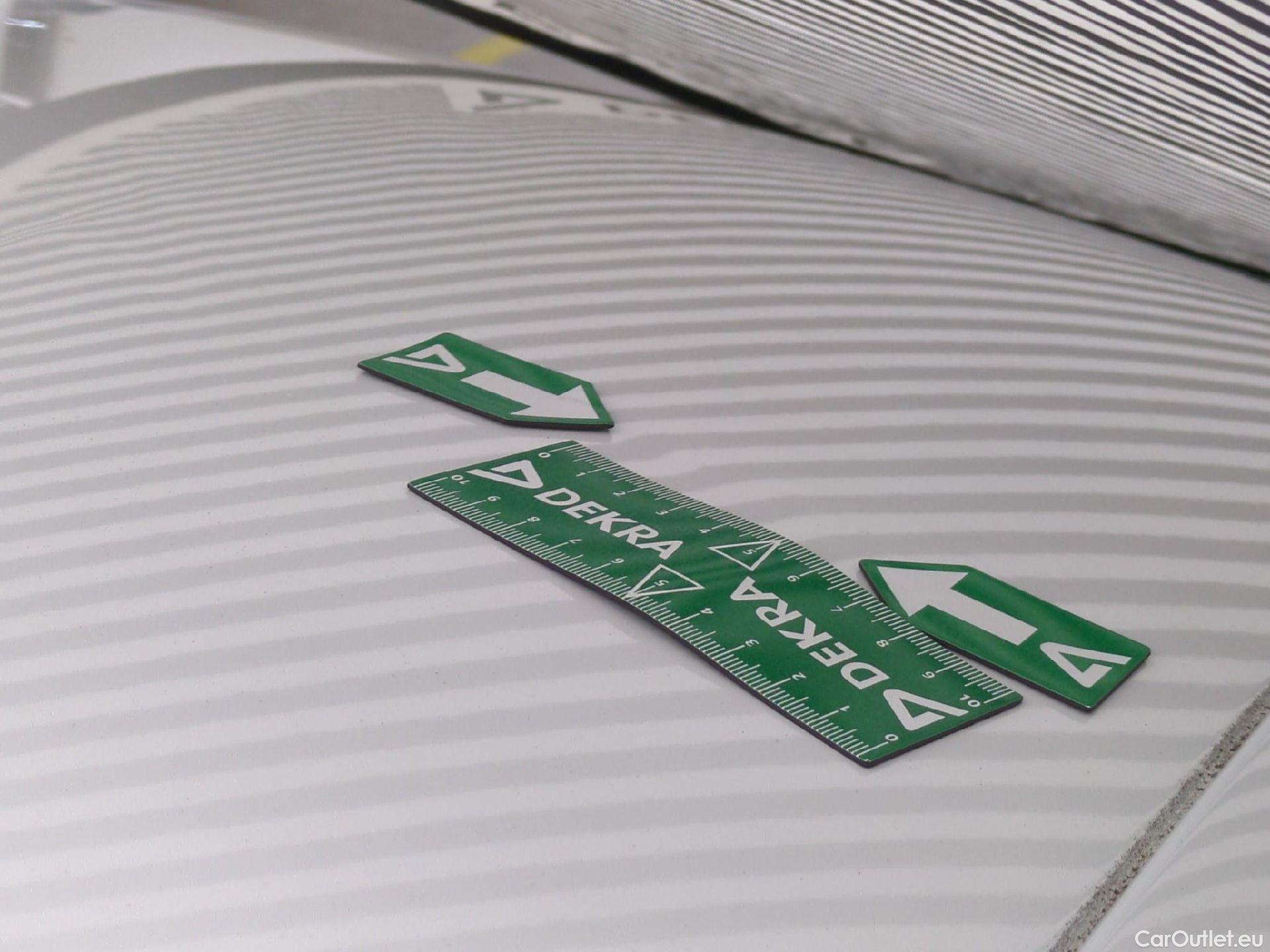  Peugeot  208  Affaire Premium 1.6 HDi 75CV BVM5 E6 #23