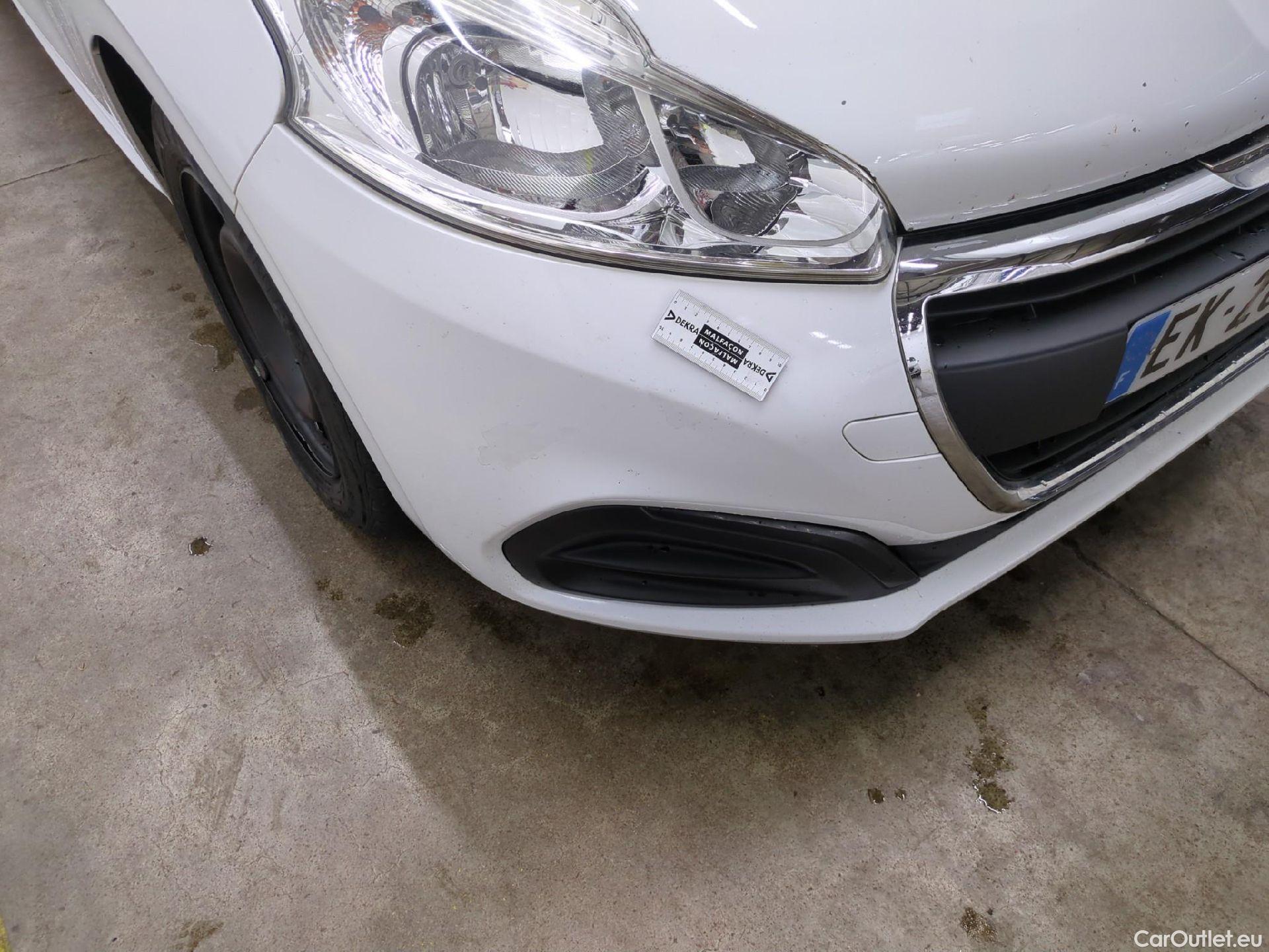  Peugeot  208  Affaire Premium 1.6 HDi 75CV BVM5 E6 #39