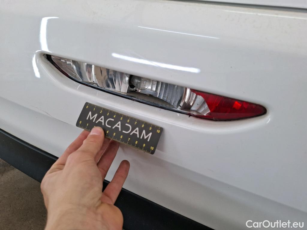  Peugeot  208 PEUGEOT  Affaire VU 5p Berline 1.4 HDI PACK CD CLIM #52