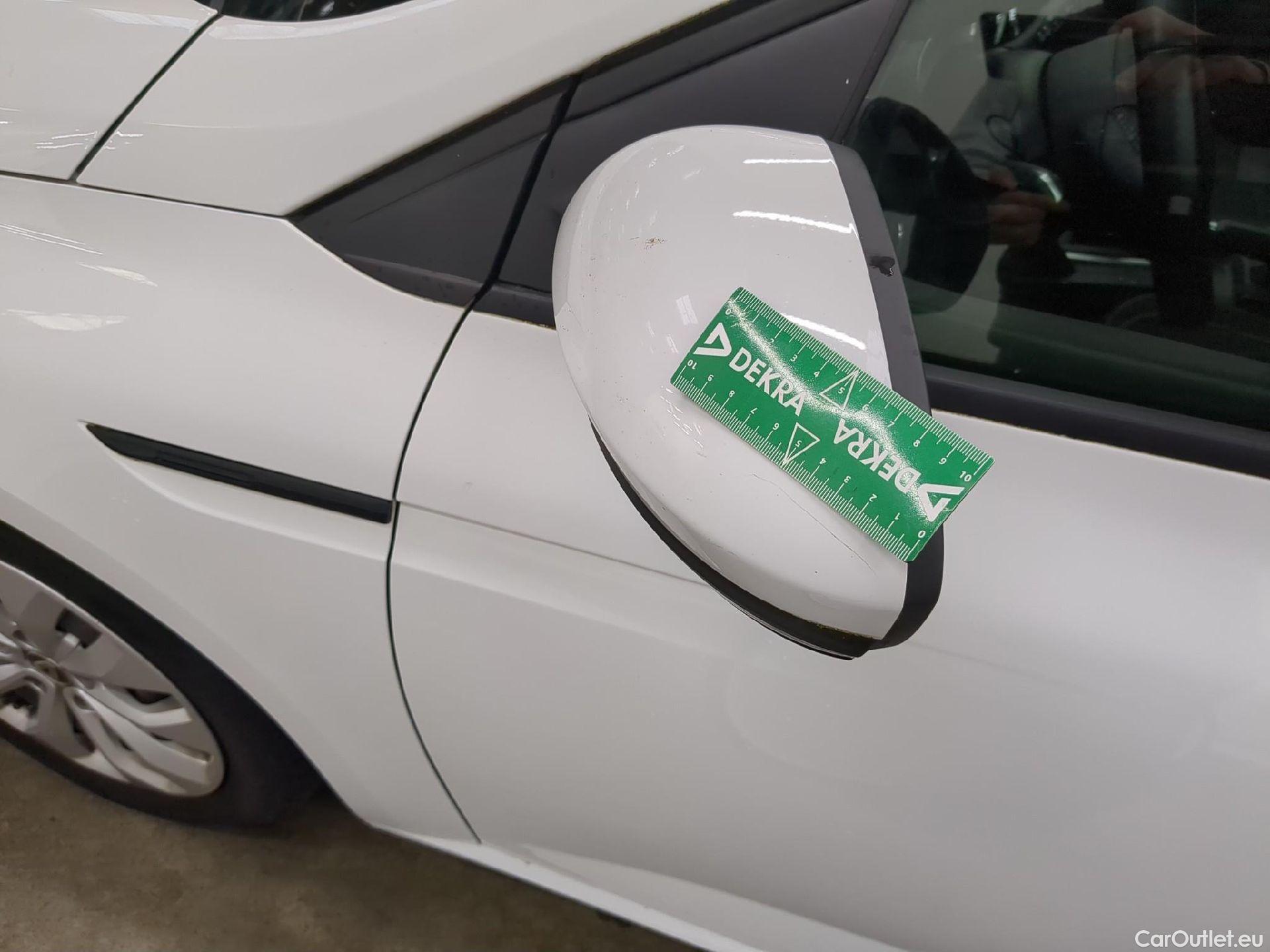  Renault  Megane  IV Berline 5pt. Société Air Nav 1.5 dCi 90CV BVM6 E6 #10