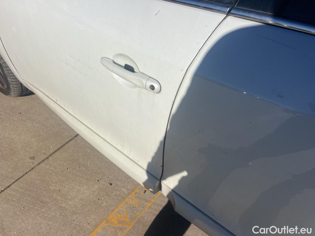  Renault  Megane RENAULT MÉGANE 5p 3G familiar Sp. Tou. Bose Energy dCi 130 S&S Euro 6 #24