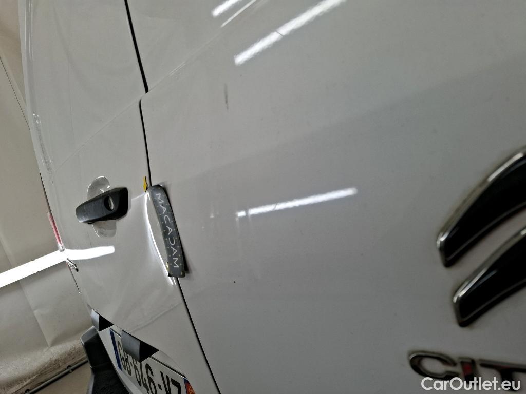  Citroen  Berlingo CITROEN  Van / 2018 / 4P / Fourgonnette M 650kg BlueHDi 130 S&S EAT8 Driver #4