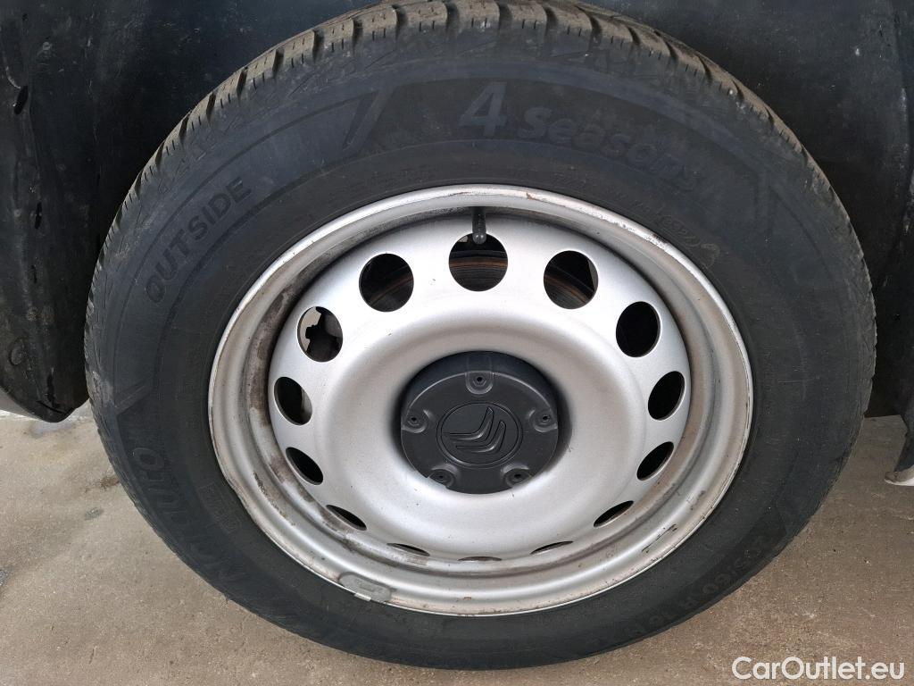  Citroen  Berlingo CITROEN  Van / 2018 / 4P / Fourgonnette M 650kg BlueHDi 130 S&S EAT8 Driver #6