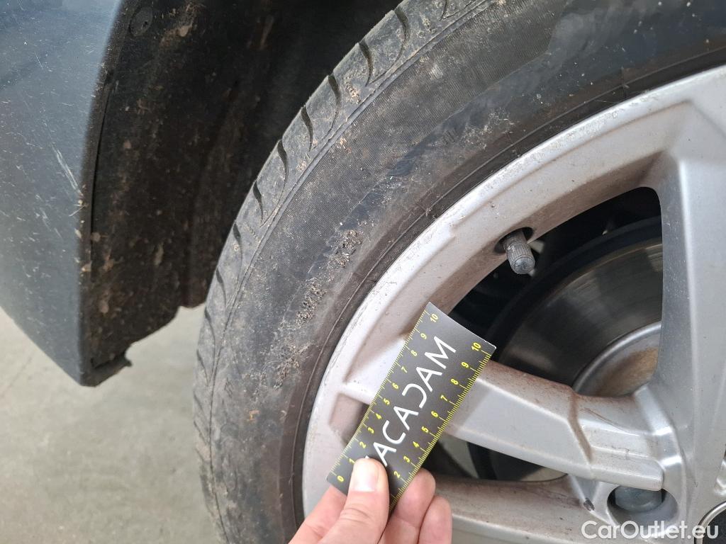  Audi  A3 AUDI  Sportback / 2020 / 5P / Berline 40 TFSI e 204 S Tronic Business Line #37