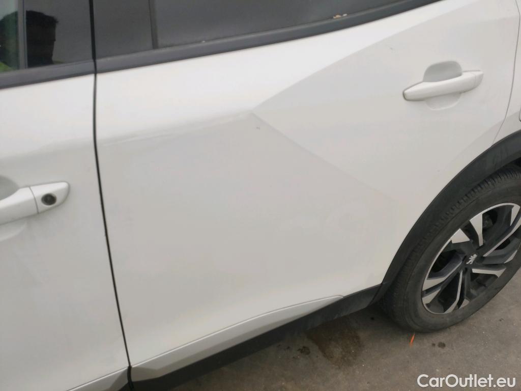  Peugeot  2008 PEUGEOT  / 2019 / 5P / todoterreno Allure BlueHDI 81kW (110CV) #18