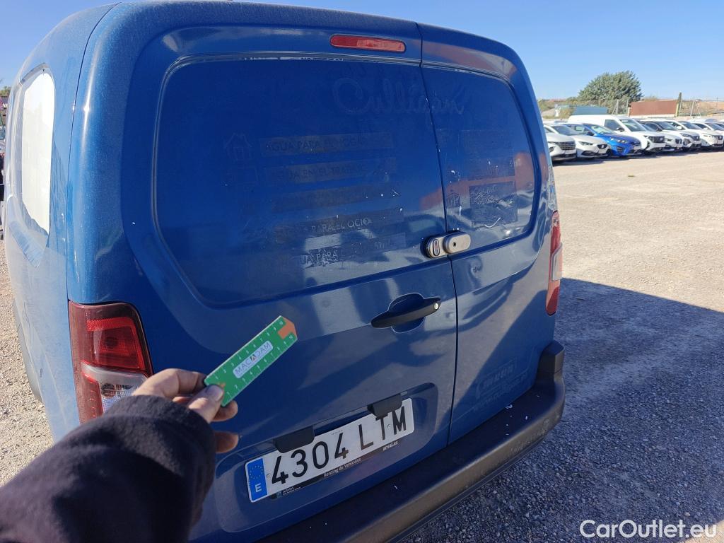  Peugeot  Partner PEUGEOT  / 2018 / 3P / furgón derivado de turismo Pro Standard 600kg BlueHDi 73kW #16