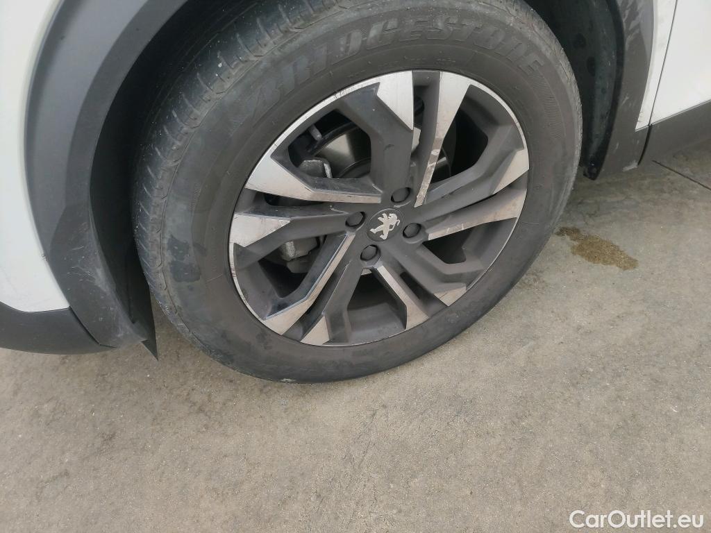  Peugeot  2008 PEUGEOT  / 2019 / 5P / todoterreno Allure BlueHDI 81kW (110CV) #5