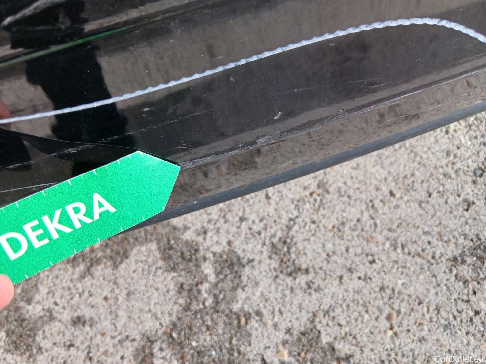  Volkswagen  Golf  VOLKSWAGEN / 2020 / 5P / familiar Life 2.0 TDI 85kW (115CV) Variant #24