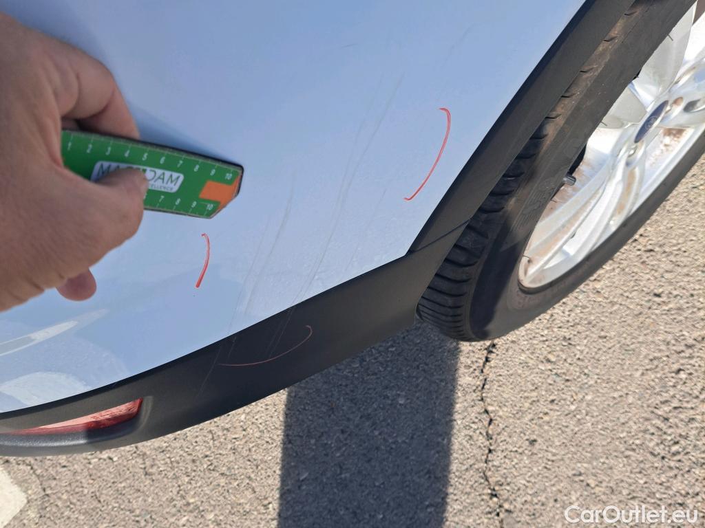  Ford  Kuga FORD  / 2016 / 5P / todoterreno 1.5 EcoBoost 88kW 4x2 Trend+ (CX) #42