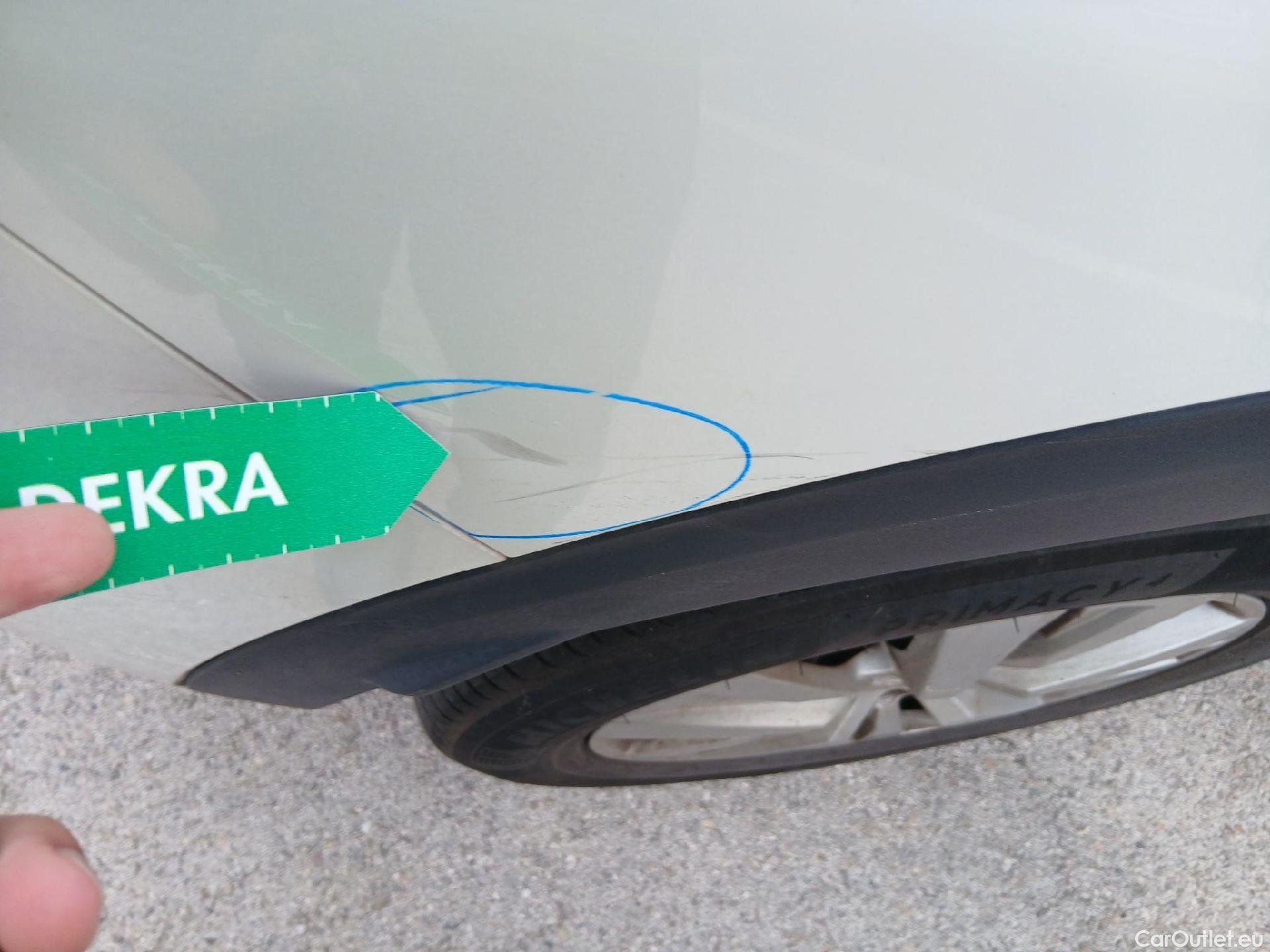  Peugeot  3008 PEUGEOT  / 2020 / 5P / todoterreno 1.5 BlueHDi 96kW (130CV) S&S Active Pack (AC4) #27