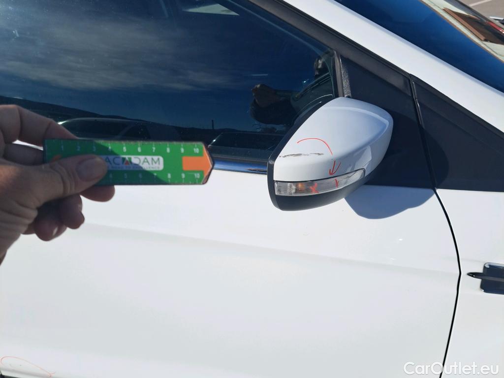  Ford  Kuga FORD  / 2016 / 5P / todoterreno 1.5 EcoBoost 88kW 4x2 Trend+ (CX) #35