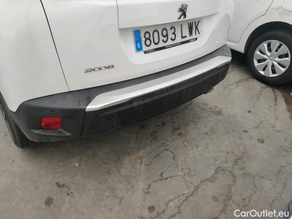  Peugeot  2008 PEUGEOT  / 2019 / 5P / todoterreno Allure BlueHDI 81kW (110CV) #28