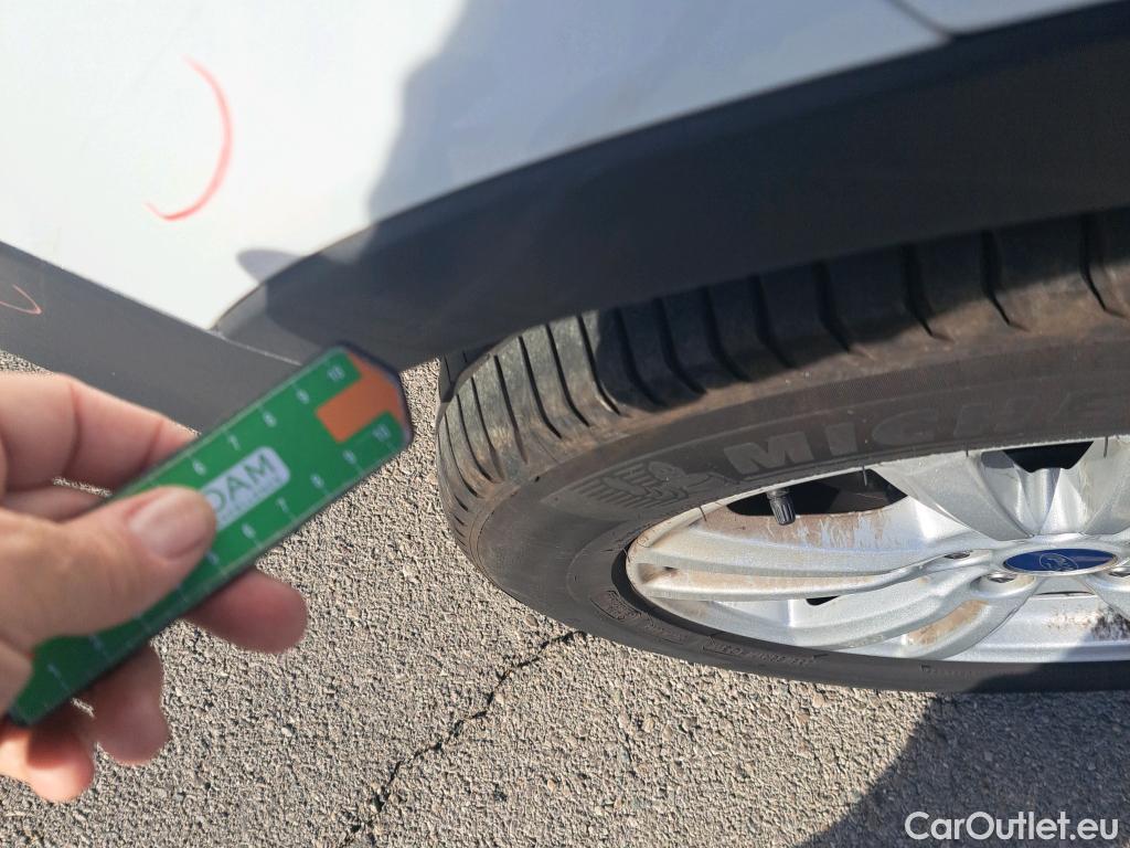  Ford  Kuga FORD  / 2016 / 5P / todoterreno 1.5 EcoBoost 88kW 4x2 Trend+ (CX) #29