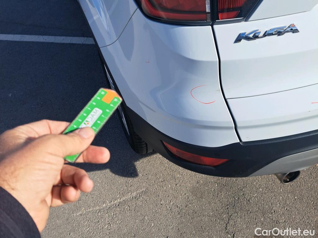  Ford  Kuga FORD  / 2016 / 5P / todoterreno 1.5 EcoBoost 88kW 4x2 Trend+ (CX) #37