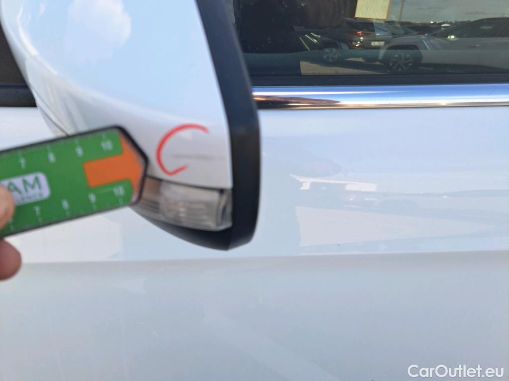  Ford  Kuga FORD  / 2016 / 5P / todoterreno 1.5 EcoBoost 88kW 4x2 Trend+ (CX) #40