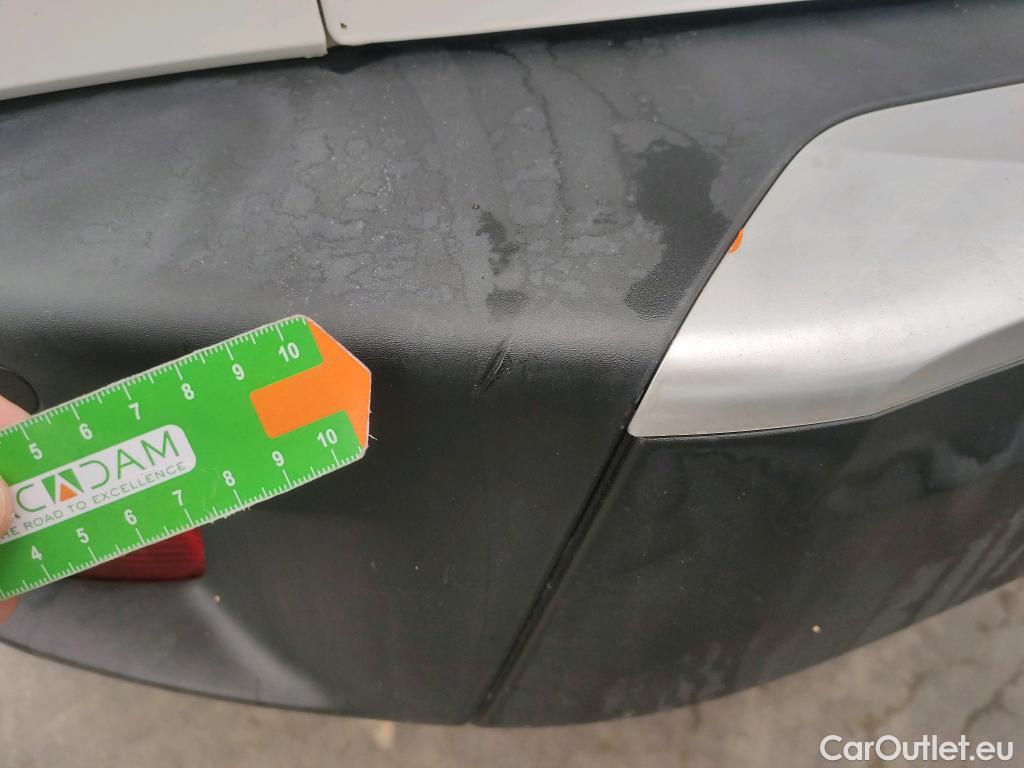  Peugeot  2008 PEUGEOT  / 2019 / 5P / todoterreno Allure BlueHDI 81kW (110CV) #29