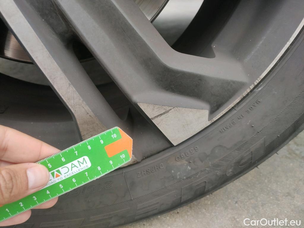  Peugeot  2008 PEUGEOT  / 2019 / 5P / todoterreno Allure BlueHDI 81kW (110CV) #6