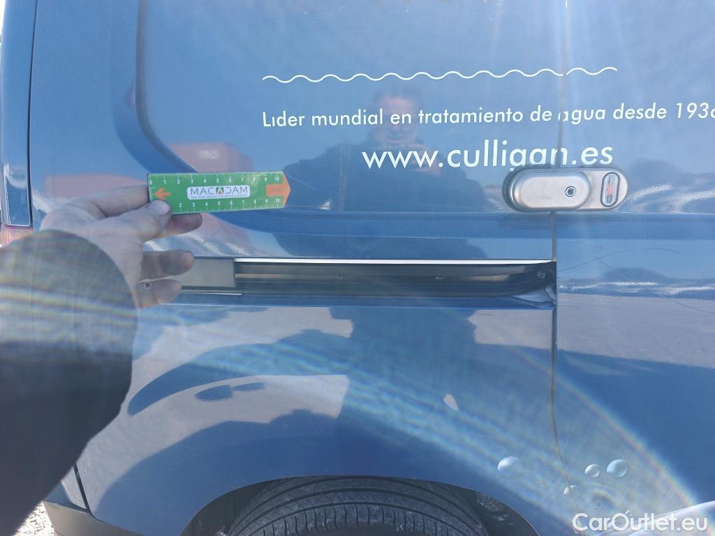  Peugeot  Partner PEUGEOT  / 2018 / 3P / furgón derivado de turismo Pro Standard 600kg BlueHDi 73kW #4