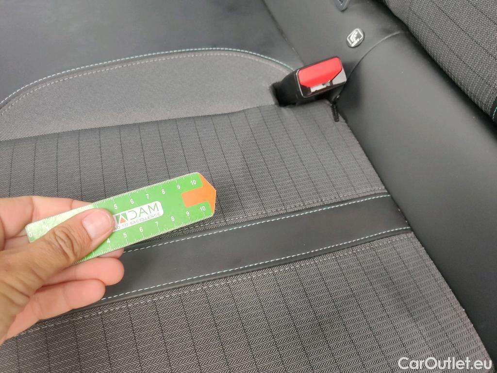  Peugeot  2008 PEUGEOT  / 2019 / 5P / todoterreno Allure BlueHDI 81kW (110CV) #11