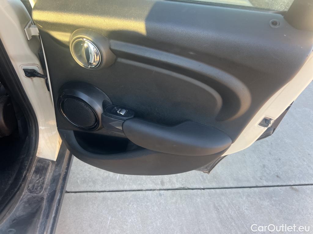  Mini  Cooper MINI MINI / 2014 / 5P / berlina con portón ONE 5 PUERTAS (CX) #8