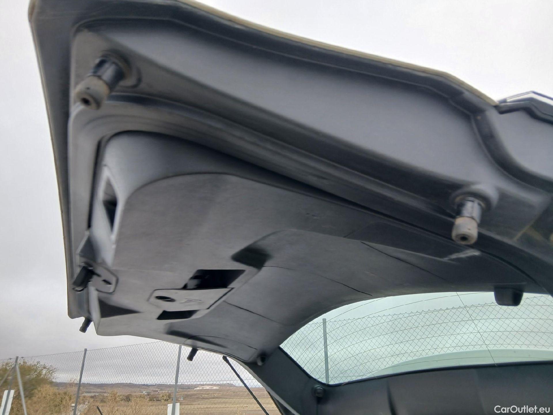  Peugeot  3008 PEUGEOT  / 2020 / 5P / todoterreno 1.5 BlueHDi 96kW (130CV) S&S Active Pack (AC4) #6