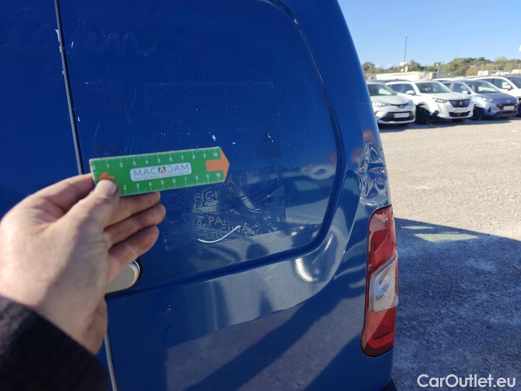  Peugeot  Partner PEUGEOT  / 2018 / 3P / furgón derivado de turismo Pro Standard 600kg BlueHDi 73kW #10