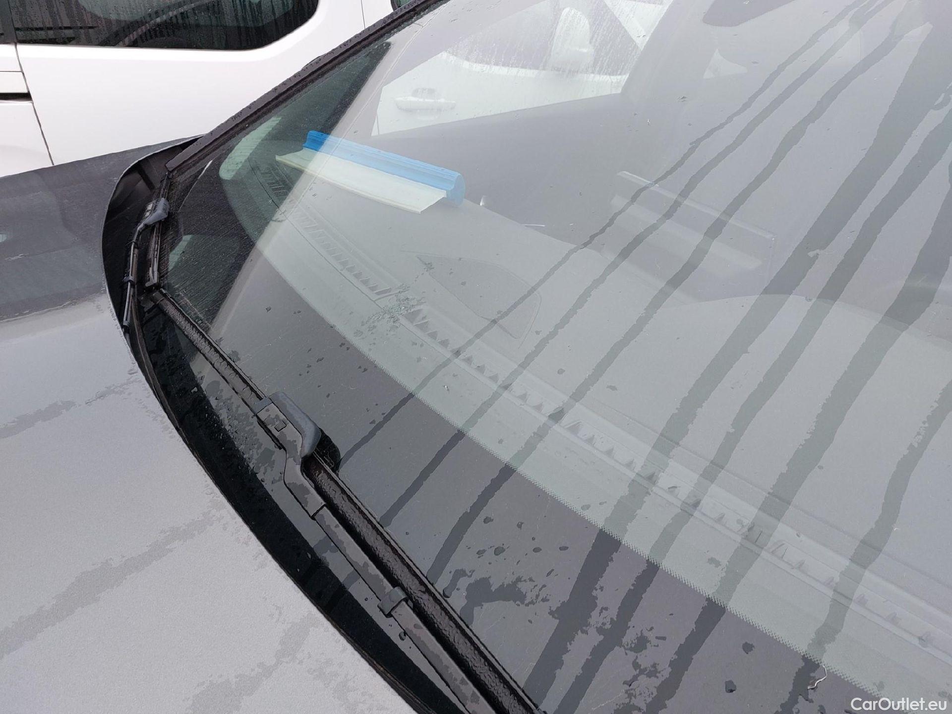  Peugeot  3008  Allure Pack 1.5 HDi 130CV AT8 E6d #12