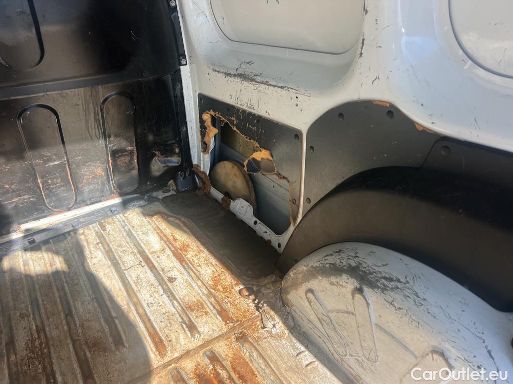  Renault  Kangoo RENAULT  Furgón/2013/3P/furgón derivado de turismo Profesional Blue dCi 59 kW (80CV) #26