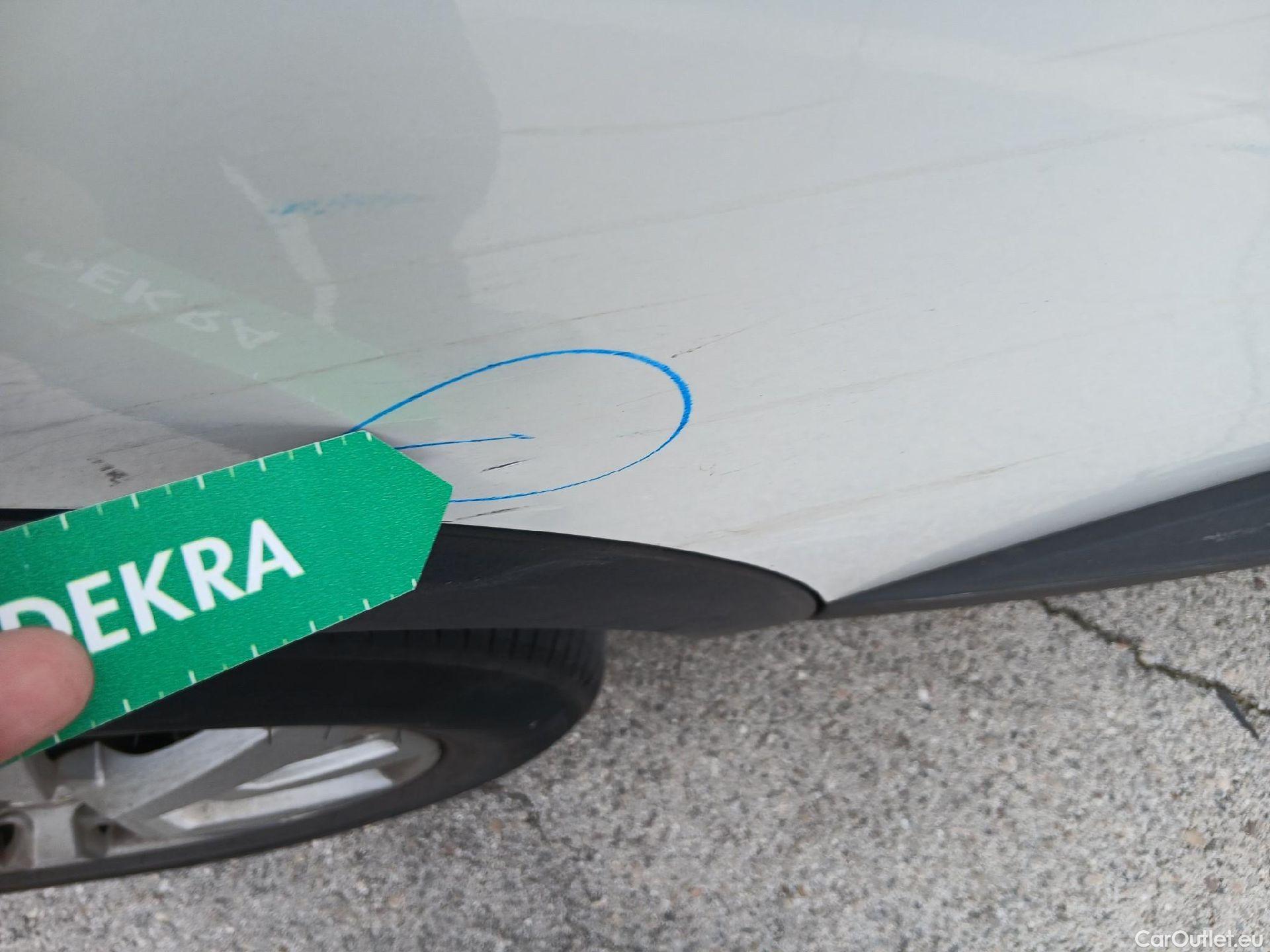  Peugeot  3008 PEUGEOT  / 2020 / 5P / todoterreno 1.5 BlueHDi 96kW (130CV) S&S Active Pack (AC4) #29