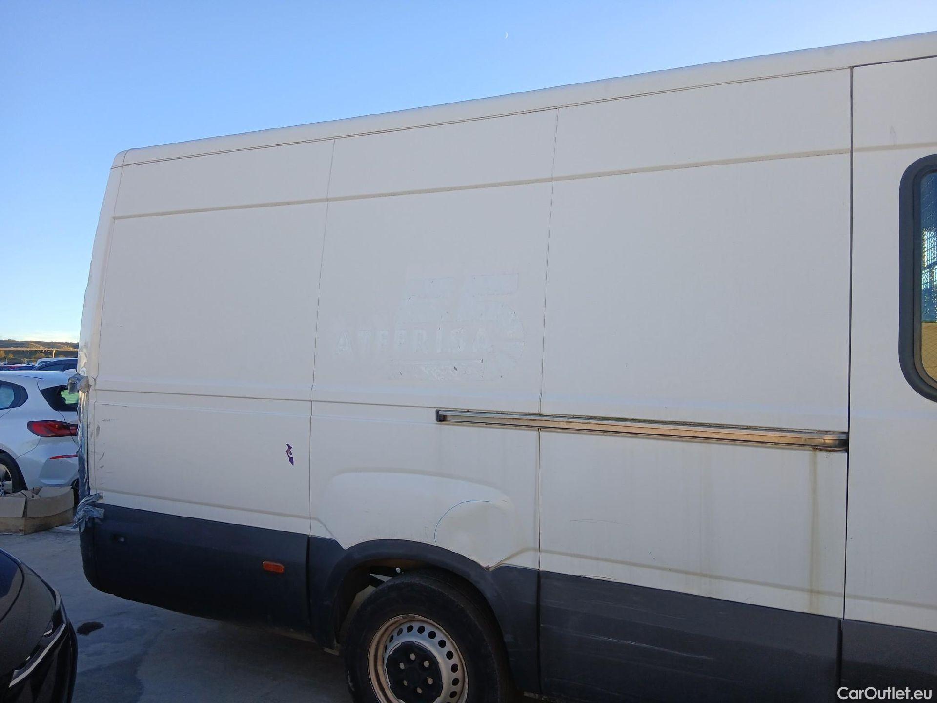  Iveco  Daily IVECO  / 2019 / 4P / combi 35S 14H V 4100/H2 16H M3 #57