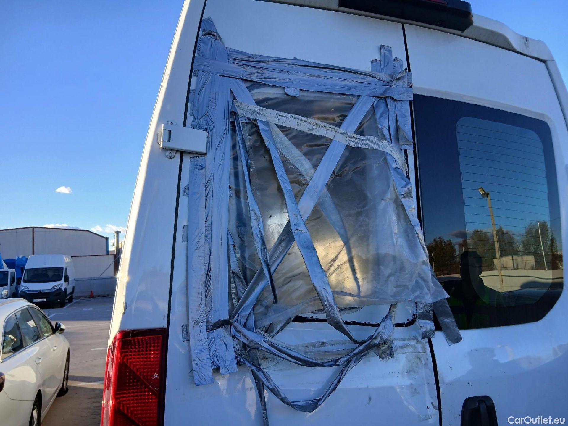  Iveco  Daily IVECO  / 2019 / 4P / combi 35S 14H V 4100/H2 16H M3 #30