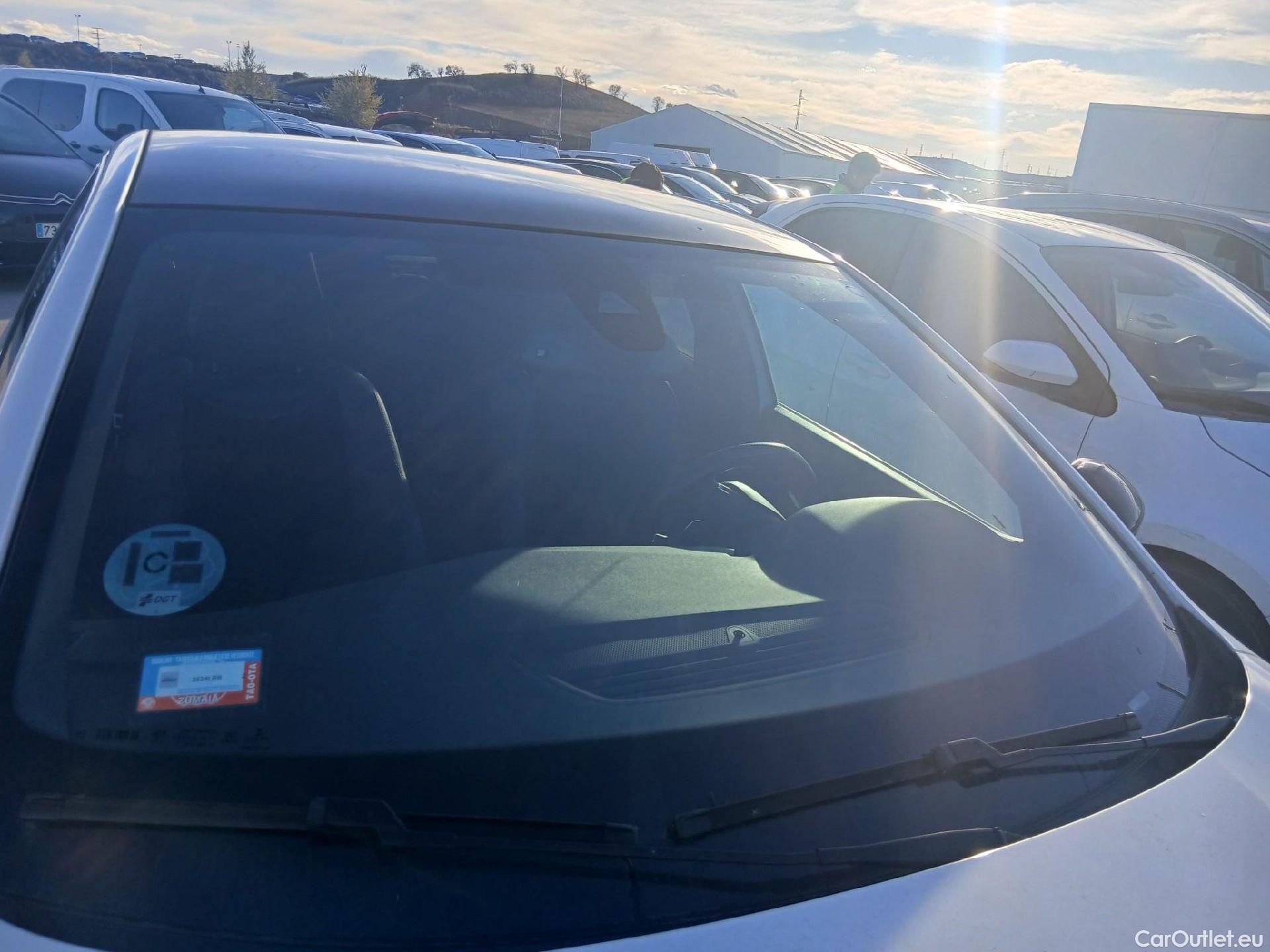  Peugeot  308  GT Line 1.2 PureTech 130CV AT8 E6dT #8