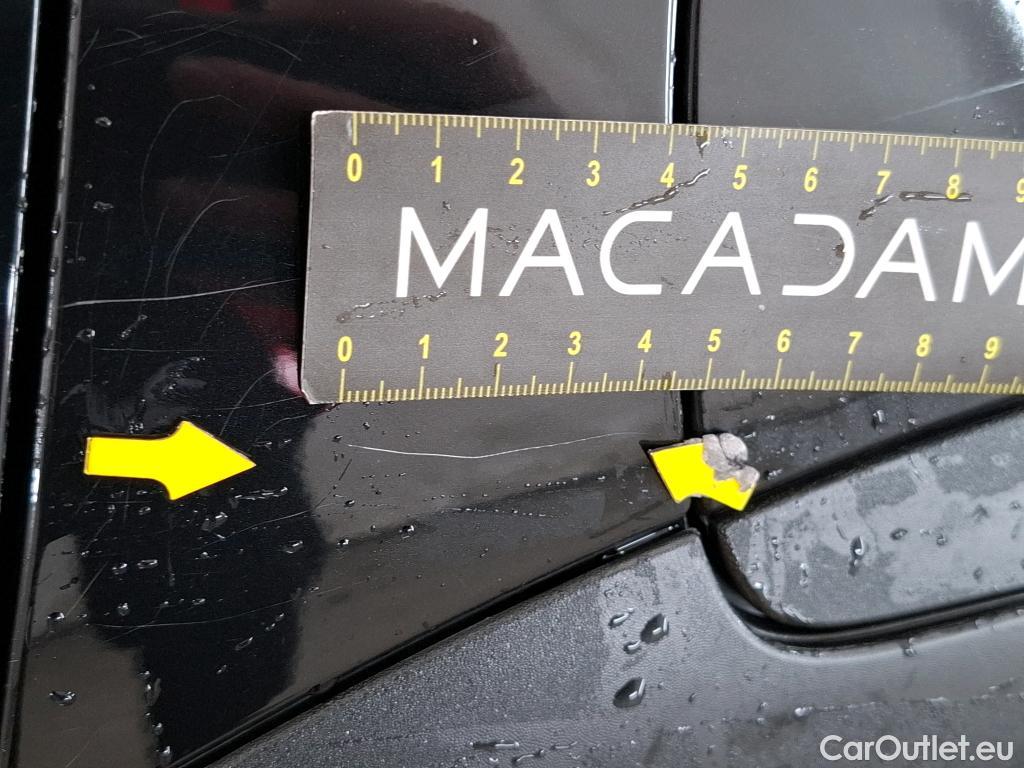  Citroen  C4 Cactus CITROEN  / 2017 / 5P / Berline PureTech 130 S&S EAT6 Shine Business #36