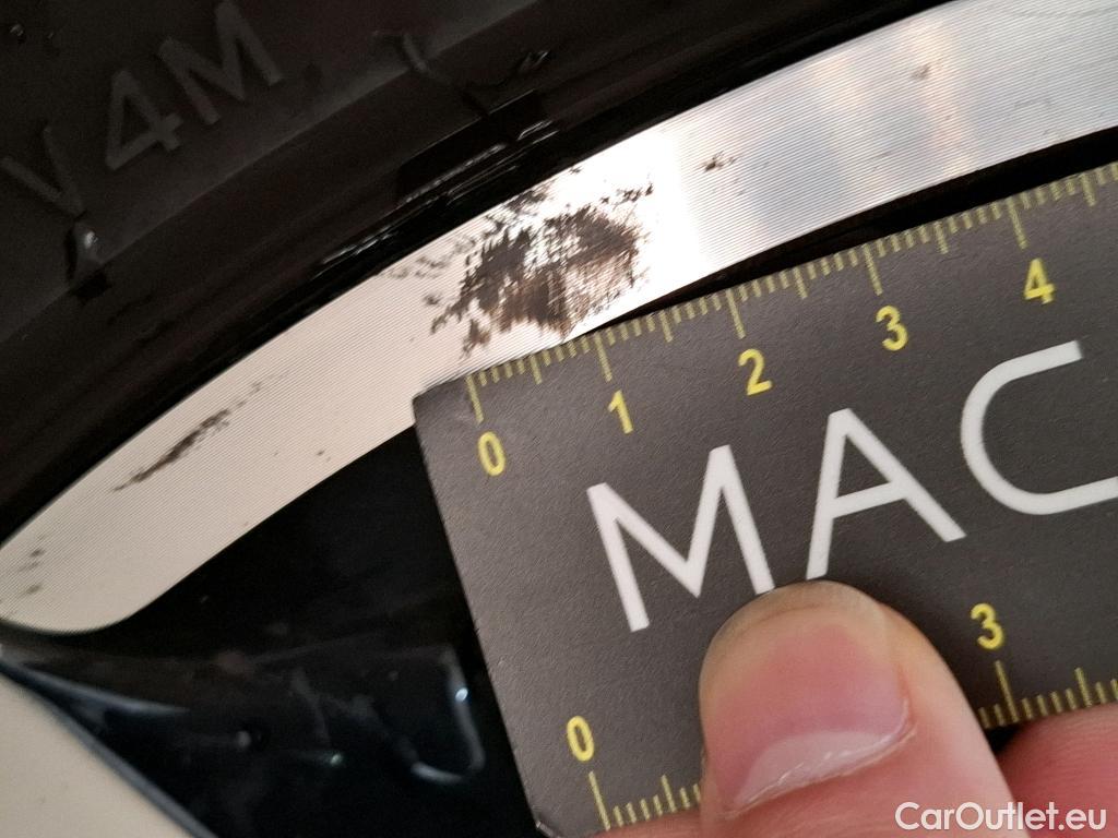  Citroen  C4 Cactus CITROEN  / 2017 / 5P / Berline PureTech 130 S&S EAT6 Shine Business #114